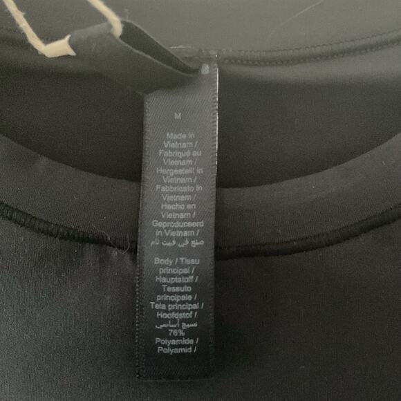 Skims Fits Everybody T-Shirt Bodysuit Short Sleeve Onyx Black Size Medium - Picture 2 of 4